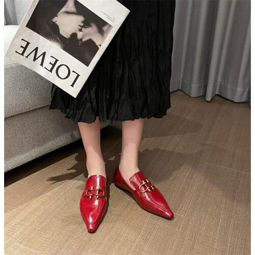 Fashion retro womens casual shoes breathable square heel womens loafers classic pointed toe metal buckle single shoes