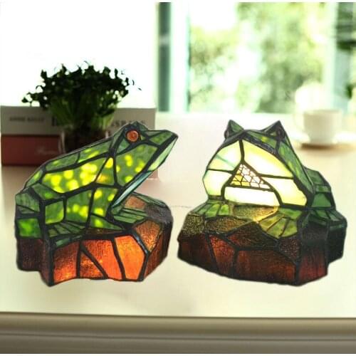 Tiffany Stained Glass Frog Table Lamp for Bedroom Nordic Childrens Room Art Deco Desk Lamps Bedside Living Room Light Fixtures