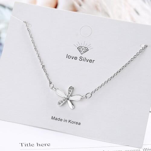 Small daisy necklace simple temperament net red new flower clavicle chain tide ins cold wind fresh neck decoration female