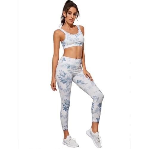 2021 Sexy Ladies Yoga Set Fitness Training Yoga Clothing Suit Fashion Sexy Sports Running Slim Thin Fitness Clothing