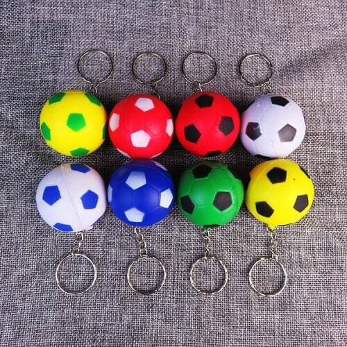 500pcs 4CM Football PU Foam Keychain Christmas Party Decoration Small Pendant Childrens Bionic Toy Activity Gift W0308