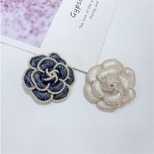 Womens Pearl Camellia Brooch New High-end Temperament Big Corsage Gift Jewelry Multiple Styles