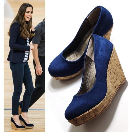 LIHUAMAO Suede Pumps