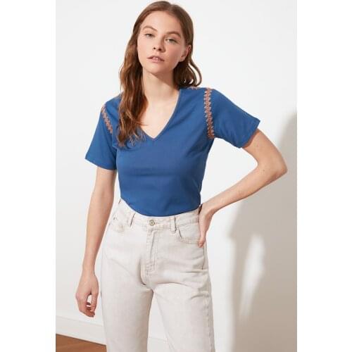 2021 Summer New Fashion Trendy Indigo Embroidered Basic V Neck Knitted T-Shirt