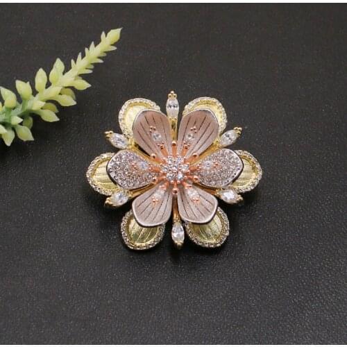 Vanifin Fashion Jewelry Luxury Distinctive Designed Flower Brooch Pin for Engagement Wedding Micro Paved Popular Gifts