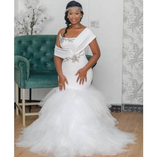 2021 Plus Size Arabic Mermaid Plus Size Wedding Dresses One Shoulder Beaded Crystal Tiered Ruffles Bridal Gowns