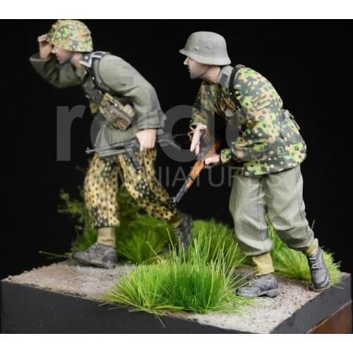 1/35 Poland 1944, Resin Model Soldier GK, Under fire, Unassembled and unpainted kit