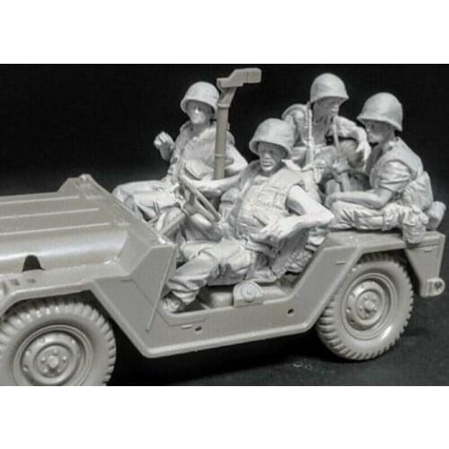 4 American soldiers and 1 captive Resin model kit 1:35 Resin sand table model