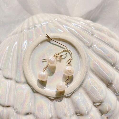 Freshwater pearl jewelry earring contracted temperament, Japan and irregular baroque palace of French dust stud earrings