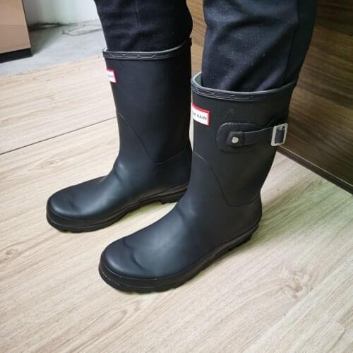 Fashionable Mid Barrel Rubber Lady Rain Boots Anti Slip Riding Boots