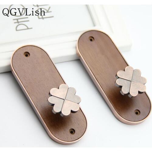 QGVLish 2Pcs Wood Curtain Hooks Tassel Tower Hat Cloth Hanger Brush Holder Curtain Accessories Wall Hook Tiebacks Holdback Decor