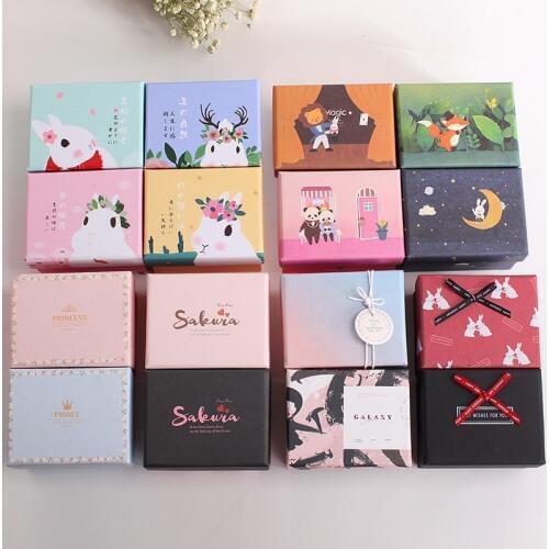 9*6.5*6cm Papaerboard Cartoon gift box cute carton birthday candy gift box made simple small paper Holiday gift packaging