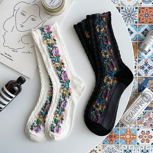 1 Pair European Vintage Ethnic Colorful Floral Embroidery Cotton Socks Women Girls Fashion Casual Comfortable Middle Tube Socks