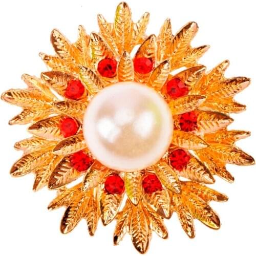 Simulated Pearl and Crystal Rhinestones Flower Brooches Wedding Accessories Christmas Party Gifts Brooch Pins for Women BRO09