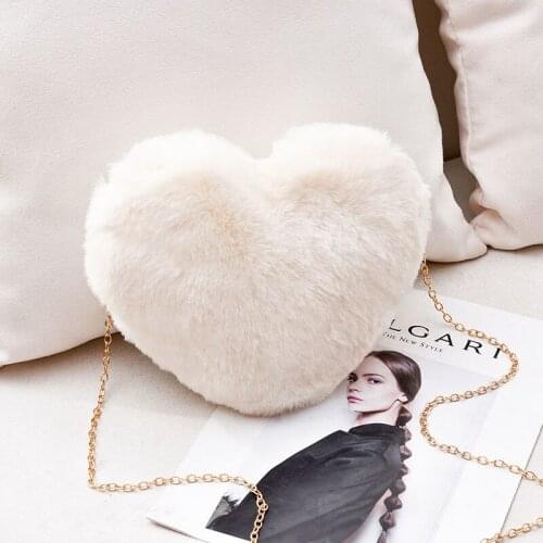 Fashion White Lady Faux Fur Bag Winter Chains Heart Shaped Girls Princess Trendy Furry Plush Casual Soft Ins Korean Women Bags