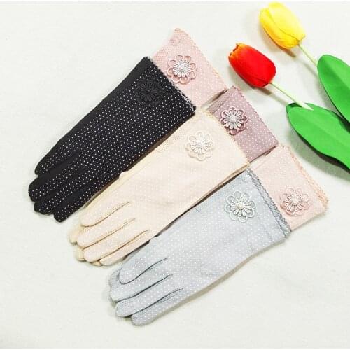 Ladies Fashion Summer Cotton Dot Bead Flowers Lace Thin Anti-skid Sunscreen Breathable Touch Screen Driving Gloves for Women