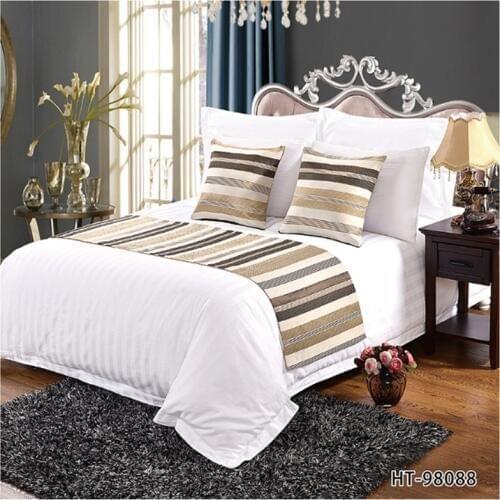 Black & White & Brown Striped Bed Runner for Home Decor Modern Simple Geometric Bedding Towel Hotel Bedspread Party Supplier