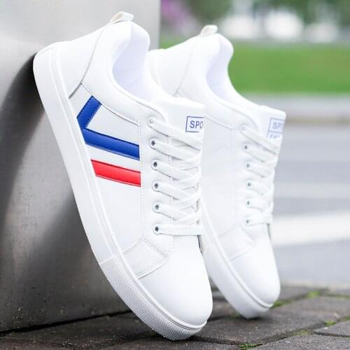 2021 New Mens Casual Shoes Leather White Fashion Running Shoes Soft Sole Lightweight Casual Sneakers All-match Vulcanized Shoes