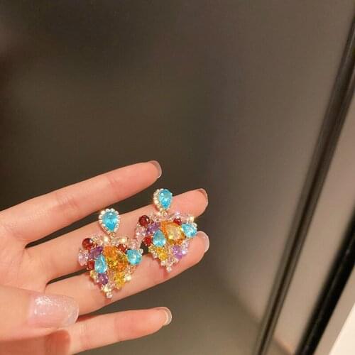 2021 New Arrival Vintage Luxury Colorful Crystal Heart Earrings for Women Exquisite Geometric Pendant Earrings Elegant Jewelry