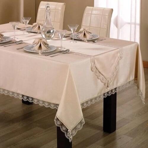 Golden Class 8-Person 18-Piece Dining Tablecloth Set