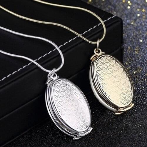 Fish Scale Pattern Oval Small Box Four-Slot Photo Frame Pendant Necklace Womens Necklace Photo Frame Pendant Accessorie Jewelry