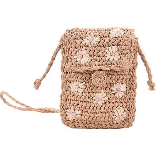 Fresh little daisy straw bag womens bag 2021 new summer weaving literary tide one-shoulder slant mobile phone bag wholesale