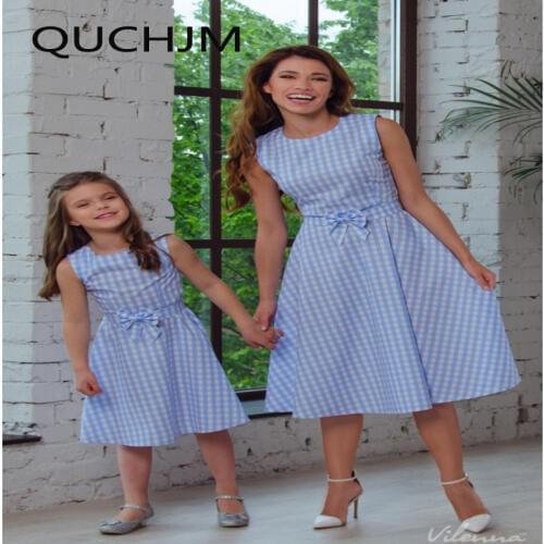 Family Matching Outfits 2019 new Fashion Summer Mom And Kids dress Bowknot Sleeveless O-neck Baby Girls Pleated Dresss clothes