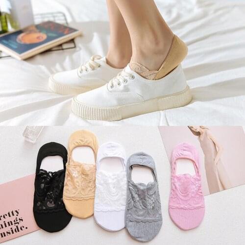 Spring and summer new sexy lace ladies invisible shallow mouth anti-skid boat socks female elastic breathable anti-skid socks