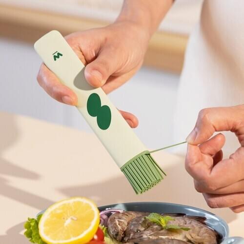 1Pcs Silicone Oil Barbecue Brush Baking Pancakes Sauce Brush High Temperature Resistance Household BBQ Brush Gadget kitchen Tool