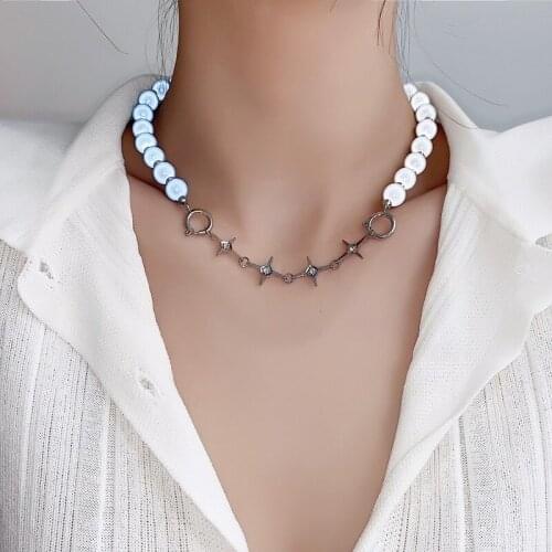 U-Magical Exaggerated Blue White Reflective Pearls Chokers Necklace for Women Cross Toggle Clasp Rhinestone Necklace Jewelry