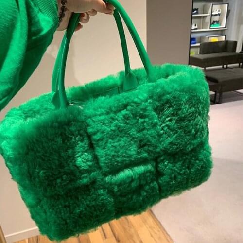 Designer Faux Fur Woven Women Handbag Fashion Lambswool Big Tote Luxury Plush Hand Bag and Purse 2021 Winter Large Clutch INS
