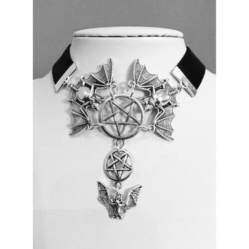 Flying Bat inverted Pentagram Pentacle Black Velvet Choker Pentacle Necklace Wiccan Protection Jewelry Womens Gift Necklace