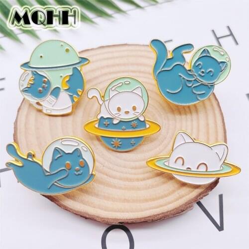Creativity Cute Animal Cat Enamel Pin Planet Universe Space Brooch Alloy Badge Clothes Bag Accessories Woman Temperament Jewelry