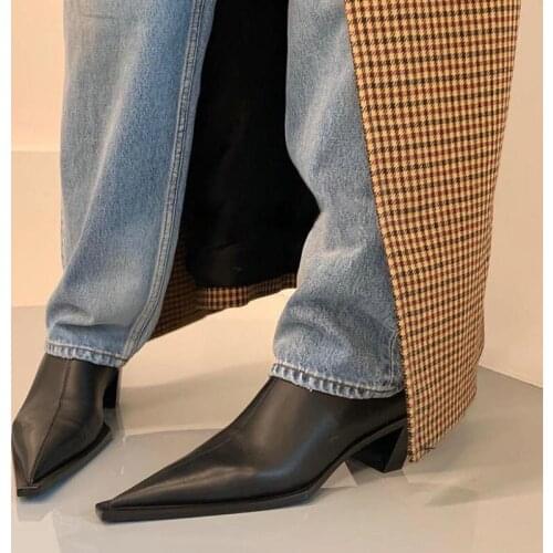 Luxury Paris Catwalk Models Personalized Pointed Toe Boots Profiled Heel Short Boots Thin Boots