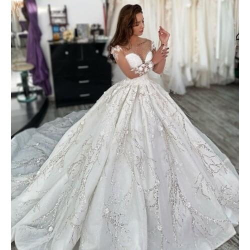 2020 Luxury Wedding Dresses A Line Long Sleeve Lace 3D Floral Appliques Vintage Wedding Dress Sequins A Line Robe De Soiree