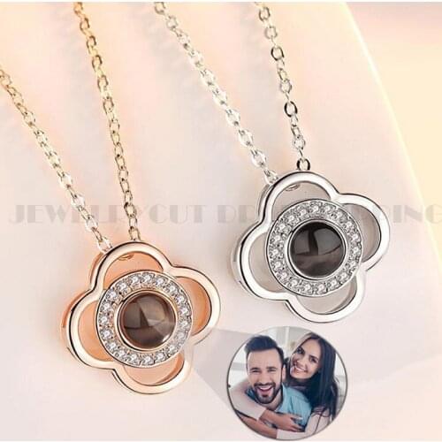 Four-leaf clover projection necklace custom photos for family and friends the best Valentines Day mother plot gift