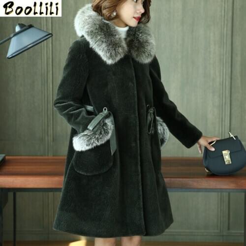 Boollili 2020 Loose Warm Sheep Shearing Fur Coat Female Wool Jackets With Natural Fox Fur Collar Hooded Winter Jacket Women