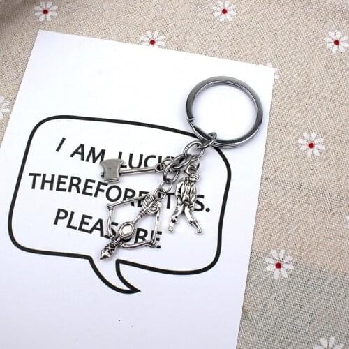 New Fashion Keychain The Walking Dead Pendants DIY Men Jewelry Car Key Chain Ring Holder Souvenir For Gift Zombie And Bow Ax