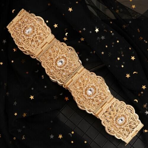 Women Metal Belt with Crystals New Hollow Flower Design Gold Waist Chain Mulism Fashion Costume Jewelry Belt