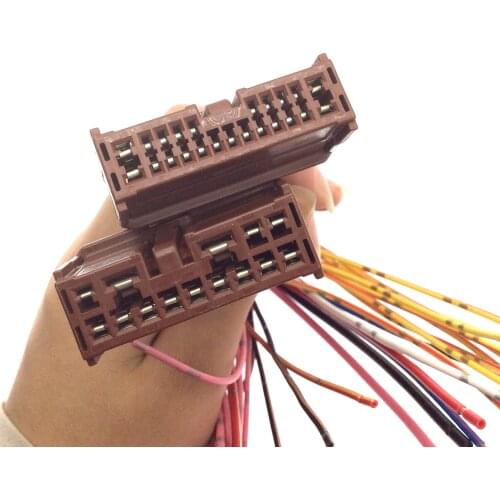 Original for Nissan Teana Murano for BOSE car amplifier 10 channel output plug terminal