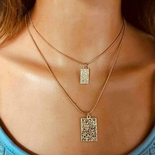 2020 Fashion New Square Relief Pendant Necklace Simple Personality Double Layer Chains Necklace for Women Party Jewelry Schmuck