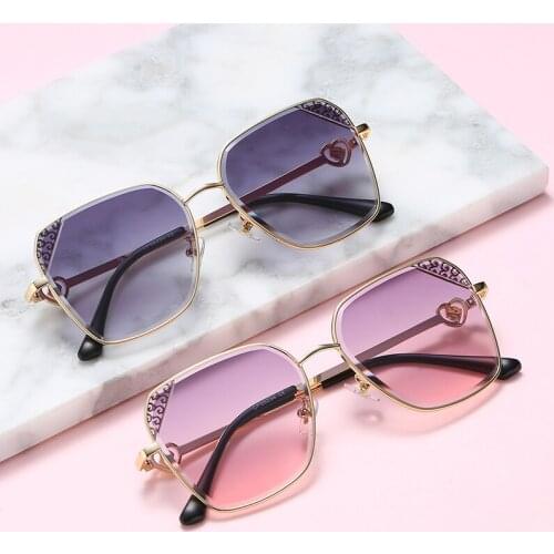 Summer Square Women Sun Glasses Luxury Metal Frame Sunglasses For Ladies Anti-UV400 Spectacles Lunette De Soleil Femme 2012 New