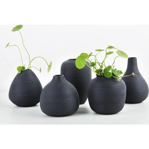 Modern simple drawing black ceramic small vase toilet Dry floral fragrance Set Indoor bedroom aromatherapy bottle