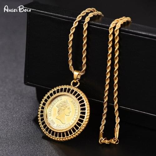 2021 Golden Fashion Round Queen Coin Womens Charm Pendant Necklace Luxury Jewelry Women Necklace Party Holiday Gift Wholesale