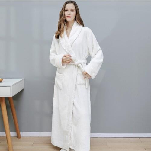 Flannel Bath Robe Pineapple Plaid Unisex Bathrobe Winter Thicken Over Size Lovers Couples Night Gown Men Zipper Nightgown
