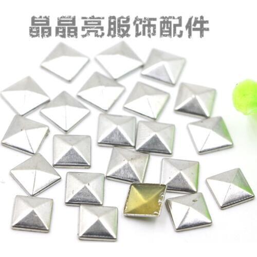 Factory sale 200PCS/LOT Metal Studs Hot fix rhinestones10*10mm pyramid Square Nickel for clothing/shoes/phone good quality