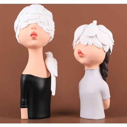 Luxurious Girl Statues Girl Art Sculpture Resin Craft Home Decoration Christmas Gift Resin Figurine Home Decoration Accessories