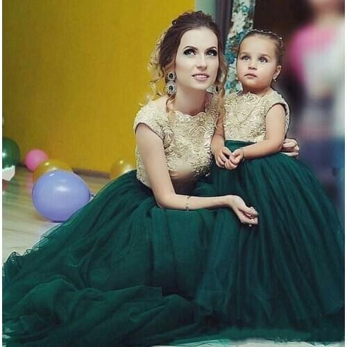 Green Puffy tulle lace Mother Daughter Dresses jewel Neck Little Girls Ball Gowns Backless long Kids Birthday Party Dress