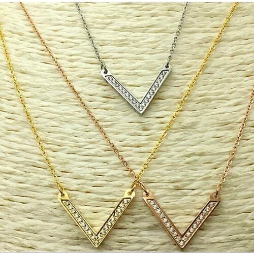 Gold color lucky v letter full crystal necklace chain, elegant stainless steel necklaces pendants jewelry bijoux women collares