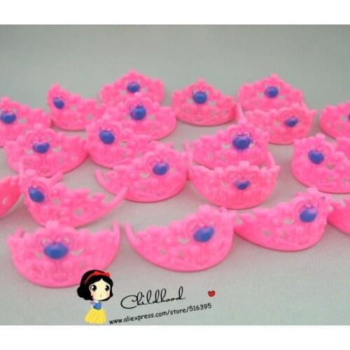 Factory offer 10pcs / lot pink color plastic crown For Barbie doll accessory
